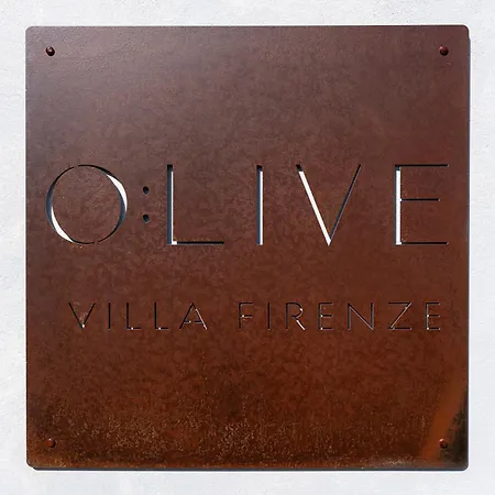 O:live Firenze ヴィラ ラストラ・ア・シーニャ